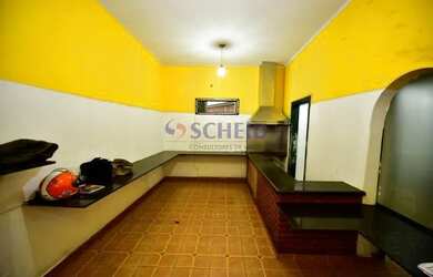 Imagem: O depósito possui 5 Vagas na garagem, 200m² de Área e está