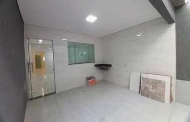 Imagem 3: Casa no Aleixo. Churrasqueira, Imóvel novo, 2 Vagas na garageme3 Dormitórios