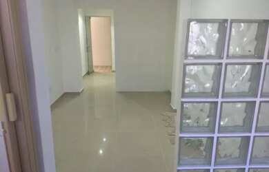 Imagem: O depósito possui 30m² de Área e está localizado em Torre