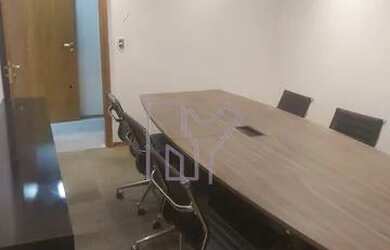 Imagem: O depósito e possui 5 Vagas na garagem, 200-0m² de Área está