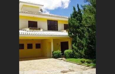 Imagem: A casa em condomínio possui 4 Dormitórios, 5 Banheiros, 4