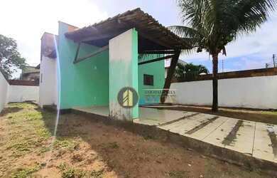 Imagem: A casa possui 2 Dormitórios, 1 Banheiro, 2 Vagas na garagem