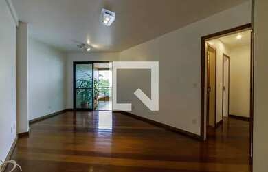 Imagem: O apartamento possui 2 Dormitórios, 2 Banheiros, 2 Vagas na