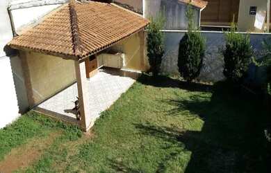 Imagem 11: Maravilhosa casa isolada no Condomínio Parque Paulistano, amplo terreno com jardim na fren