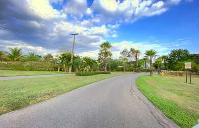 Imagem 2: Chácara lote em condomínio fechado alto da Boa Vista em senador Canedo