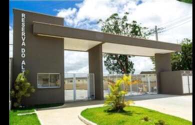 Imagem: A casa possui 2 Dormitórios, 1 Banheiro, 1 Vaga na garagem