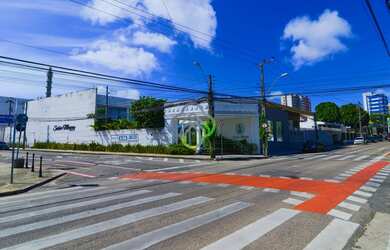 Imagem: O depósito possui 2 Vagas na garagem, 1.273m² de Área e