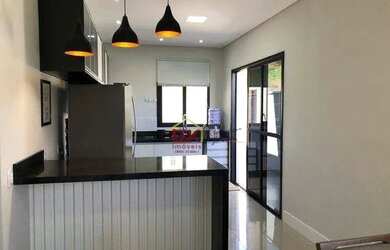 Imagem: A casa em condomínio possui 3 Dormitórios, 3 Banheiros, 4