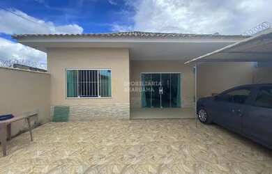 Imagem: A casa possui 3 Dormitórios, 3 Banheiros, 1 Vaga na garagem