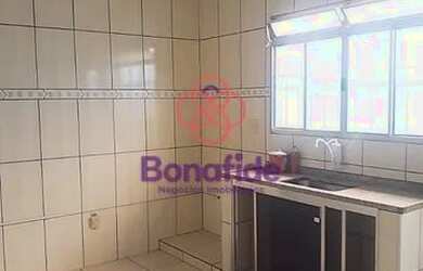 Imagem: A casa possui 2 Dormitórios, 2 Banheiros, 2 Vagas na garagem