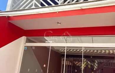 Imagem: A casa possui 4 Dormitórios, 5 Banheiros, 3 Vagas na garagem