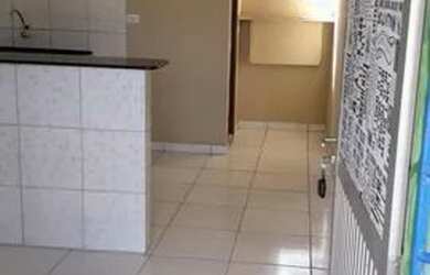 Imagem: A kitnet possui 1 Banheiro, 1 Vaga na garagem e está localizado