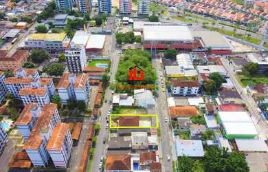 Imagem 4: Casa 4 Qts sendo 1 suíte, piscina Prox DB Pq10, em frente ao Jd Bougainville
