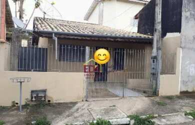 Imagem: A casa possui 2 Dormitórios, 1 Banheiro, 1 Vaga na garagem