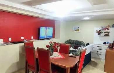 Imagem: A casa possui 3 Dormitórios, 2 Banheiros, 2 Vagas na garagem