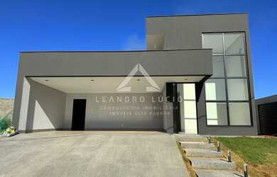 Imagem: A casa em condomínio possui 3 Dormitórios, 3 Banheiros, 5