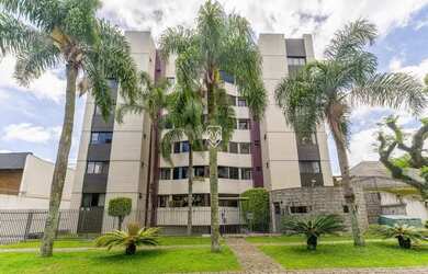 Imagem: O apartamento possui 4 Dormitórios, 2 Banheiros, 2 Vagas na