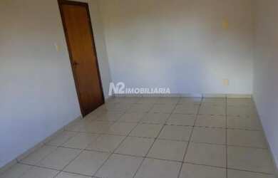 Imagem: A casa possui 3 Dormitórios, 1 Banheiro, 1 Vaga na garagem