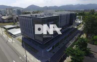 Imagem: O depósito possui 1 Vaga na garagem, 23m² de Área e está