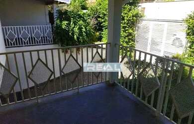 Imagem: A casa possui 4 Dormitórios, 4 Banheiros, 4 Vagas na garagem