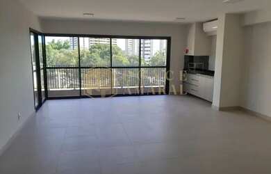 Imagem: O apartamento possui 4 Dormitórios, 5 Banheiros, 3 Vagas na