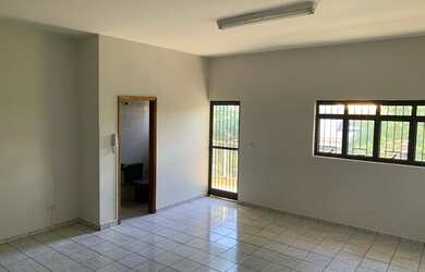 Imagem: O depósito possui 45m² de Área e está localizado em Centro