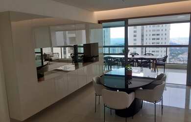 Imagem: O apartamento possui 4 Dormitórios, 5 Banheiros, 4 Vagas na