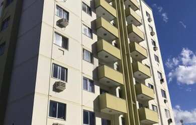 Imagem: O apartamento possui 3 Dormitórios, 1 Banheiro, 1 Vaga na garagem