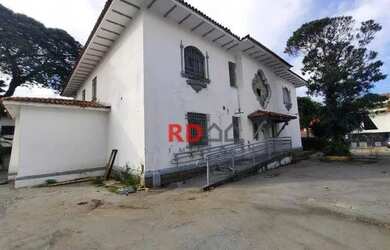 Imagem: A casa em condomínio possui 5 Dormitórios, 4 Banheiros, 5