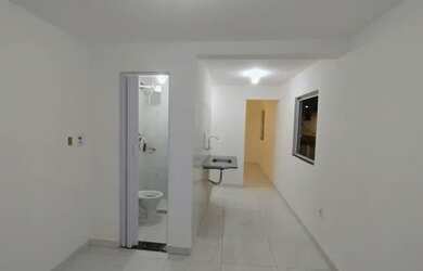 Imagem: A casa possui 1 Dormitório, 1 Banheiro, 35m² de Área e está