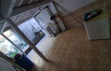 Imagem: A casa possui 3 Dormitórios, 2 Banheiros, 1 Vaga na garagem