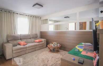 Imagem: A casa possui 4 Dormitórios, 4 Banheiros, 4 Vagas na garagem