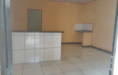 Imagem: O apartamento possui 1 Dormitório, 1 Banheiro, 1 Vaga na garagem