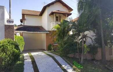 Imagem 1: Maravilhosa casa isolada no Condomínio Parque Paulistano, amplo terreno com jardim na fren