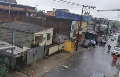 Imagem: A casa possui 2 Dormitórios, 1 Banheiro, 200m² de Área e