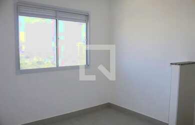 Imagem: O apartamento possui 2 Dormitórios, 1 Banheiro, 33m² de Área