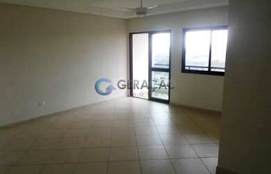 Imagem: O apartamento possui 4 Dormitórios, 2 Banheiros, 2 Vagas na