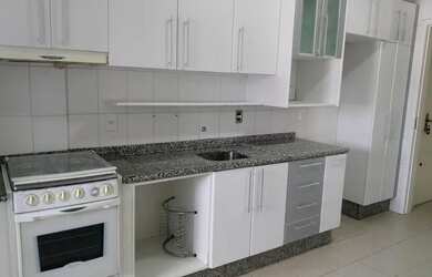 Imagem: O apartamento possui 3 Dormitórios, 2 Banheiros, 2 Vagas na