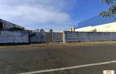 Imagem: O depósito possui 1.320m² de Área e está localizado em