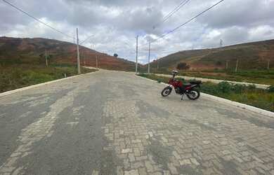 Imagem: O terreno possui 240m² de Área e está localizado em Ouro