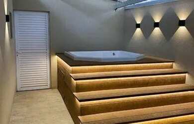 Imagem: A casa em condomínio possui 3 Dormitórios, 4 Banheiros e 180m²