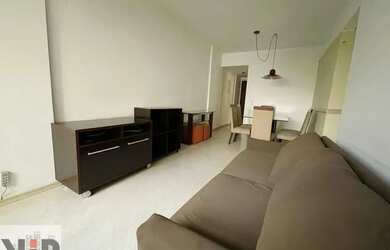 Imagem: O apartamento possui 2 Dormitórios, 2 Banheiros, 1 Vaga na