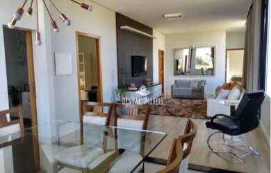 Imagem: A casa possui 4 Dormitórios, 5 Banheiros, 2 Vagas na garagem