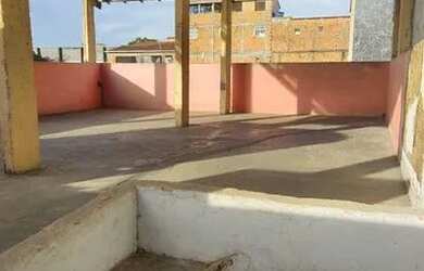 Imagem: A casa possui 2 Dormitórios, 1 Banheiro e está localizado