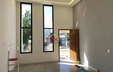 Imagem: A casa em condomínio possui 3 Dormitórios, 3 Banheiros, 4