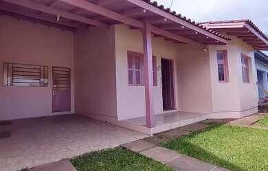 Imagem: A casa possui 2 Dormitórios, 2 Banheiros, 1 Vaga na garagem