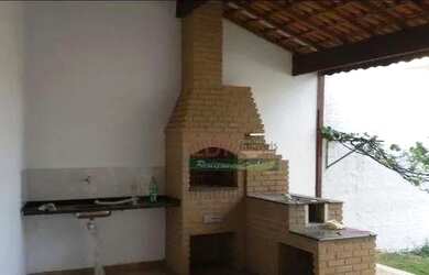 Imagem: A casa possui 4 Dormitórios, 3 Banheiros, 4 Vagas na garagem