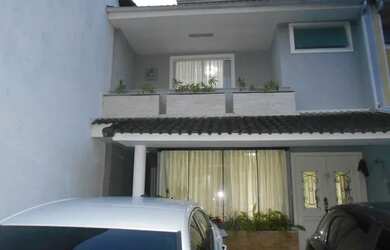 Imagem: A casa em condomínio possui 4 Dormitórios, 4 Banheiros, 2