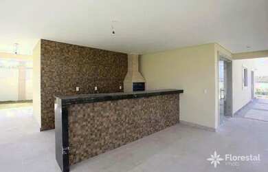 Imagem: A casa em condomínio possui 2 Dormitórios, 1 Banheiro, 2 Vagas