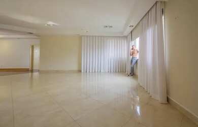 Imagem: O apartamento possui 4 Dormitórios, 4 Banheiros, 3 Vagas na